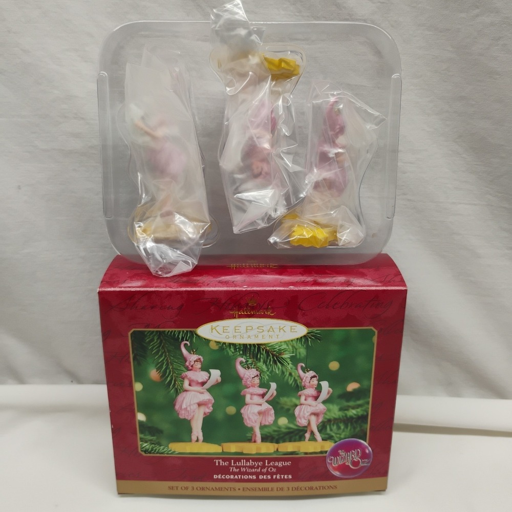 NOS Hallmark 1999 THE LULLABYE LEAGUE Wizard Of Oz Ornament Christmas Munchkins